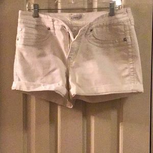 SEVEN 7- JEAN SHORTS- WHITE- SIZE 10